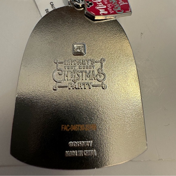 NWT. Disney Ornament - Mickey's Very Merry Christmas Party. Flat snow globe - Picture 7 of 8